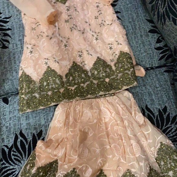 I’m selling brand new Pakistani traditional dresses for girls aged 1 to 7 years. - Picture 5 of 13